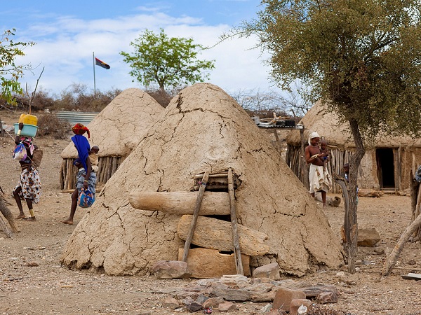maisons traditionnelles angola