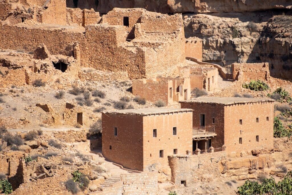 maisons en pierre chaouies dans les Aurès