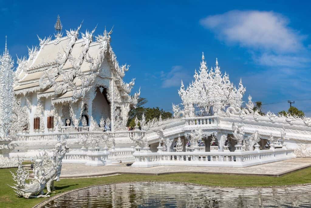 Wat Rong Khun temple blanc