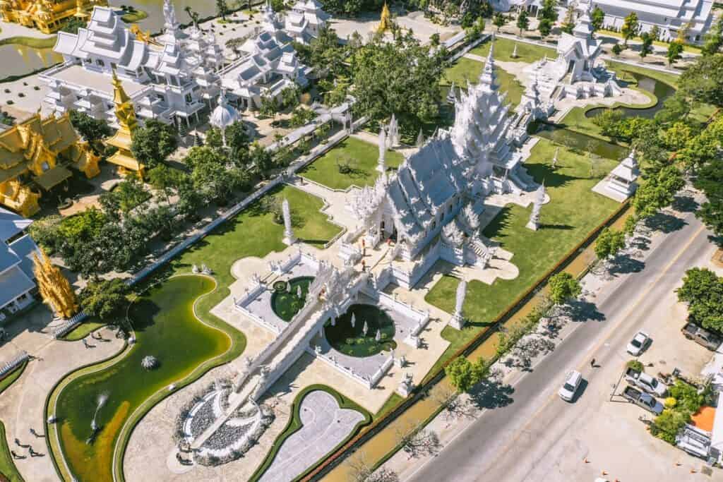 Wat Rong Khun vu du ciel