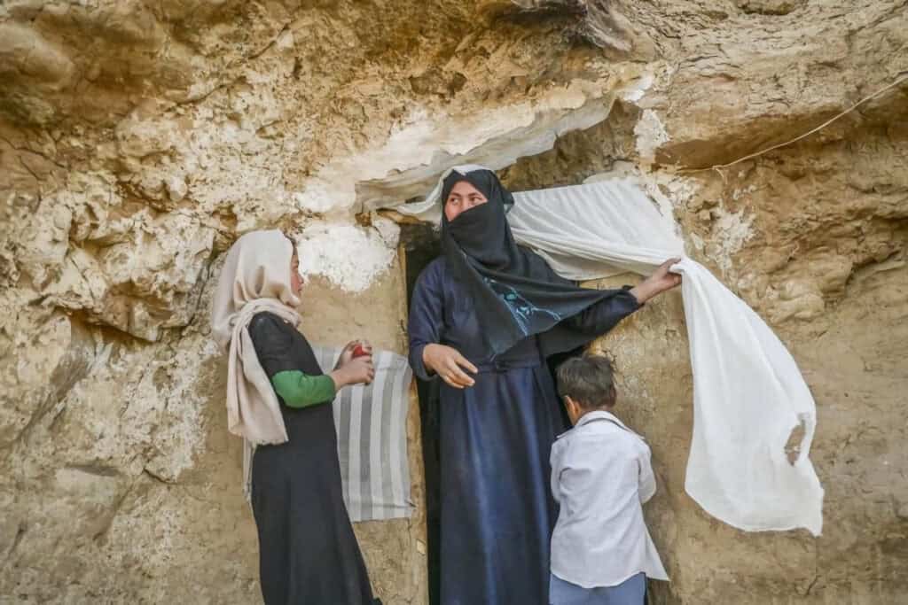 habitants grotte Bamiyan