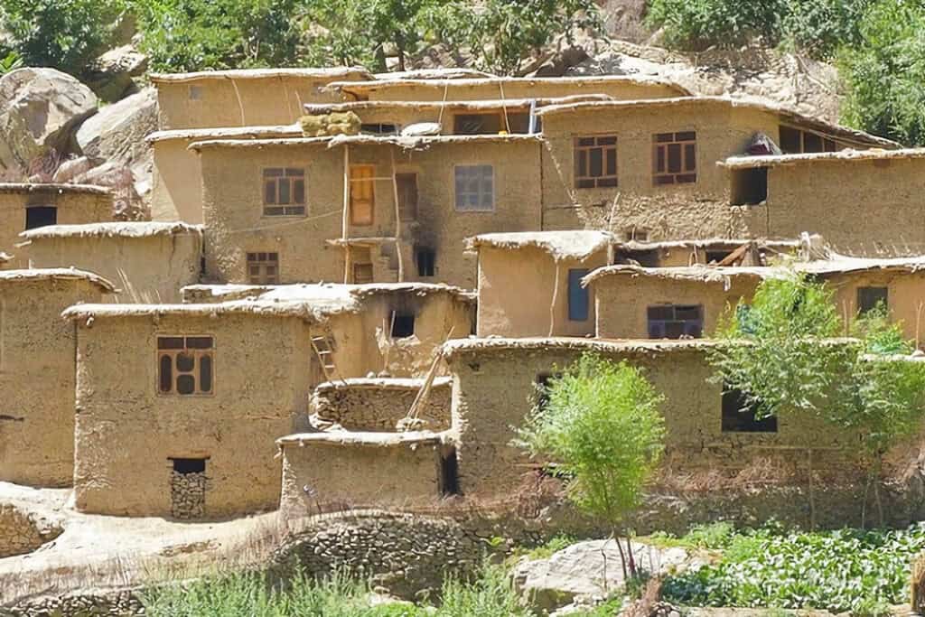 village de maison en adobe afghanistan