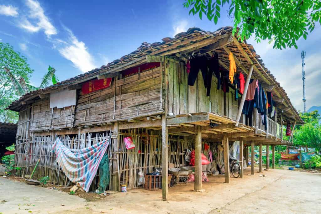 maison sur pilotis au Vietnam