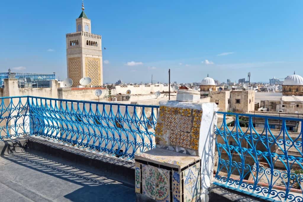 vue sur Tunis depuis un toit terrasse