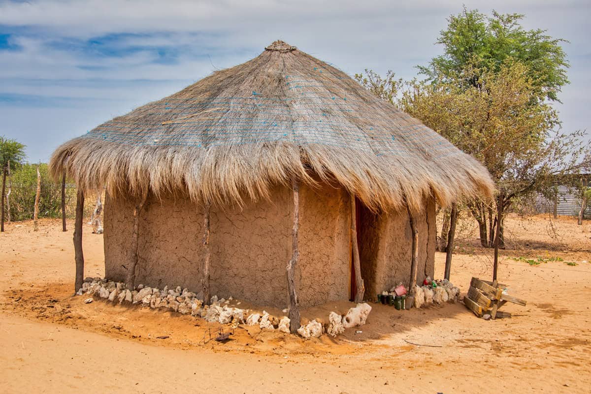 maison de boue typique du Botswana