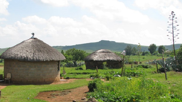 maisons traditionnelles lesotho