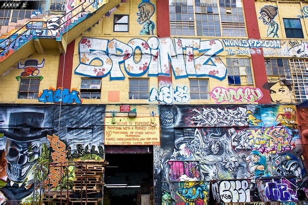 bâtiment graffiti