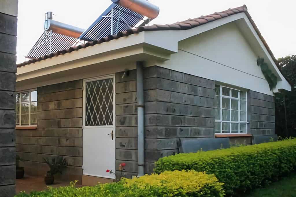 maison à Nairobi avec des panneaux solaires