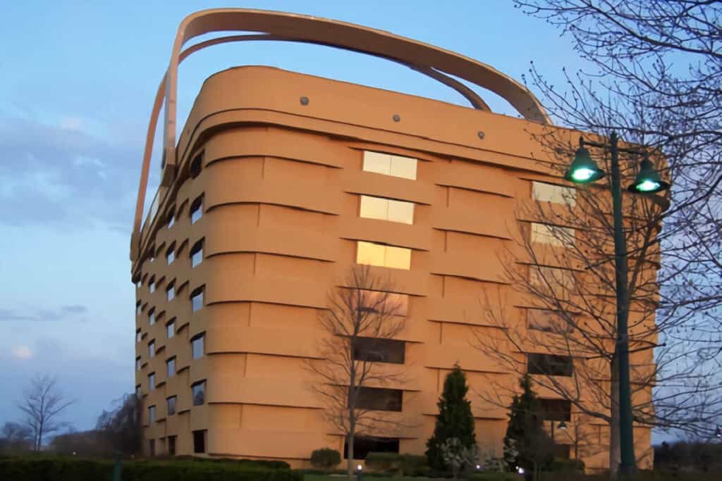 bâtiment en forme de panier