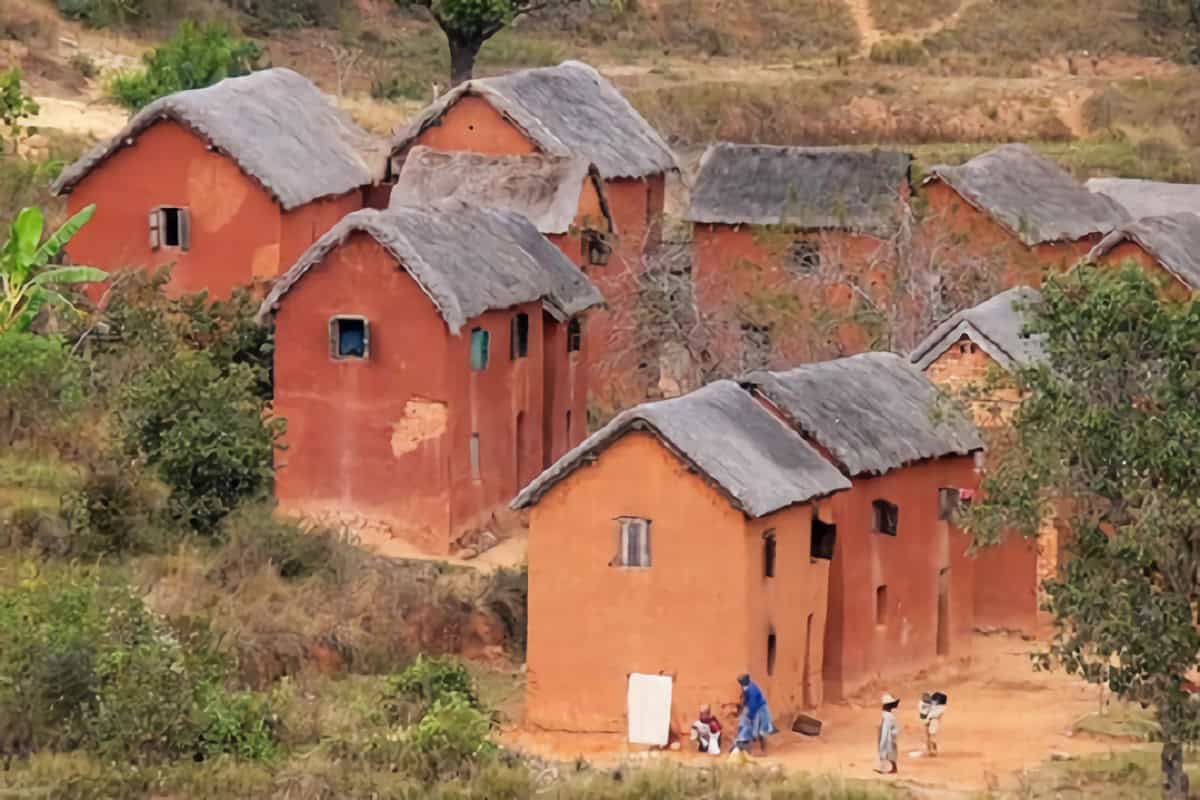 maisons en terre à Madagascar