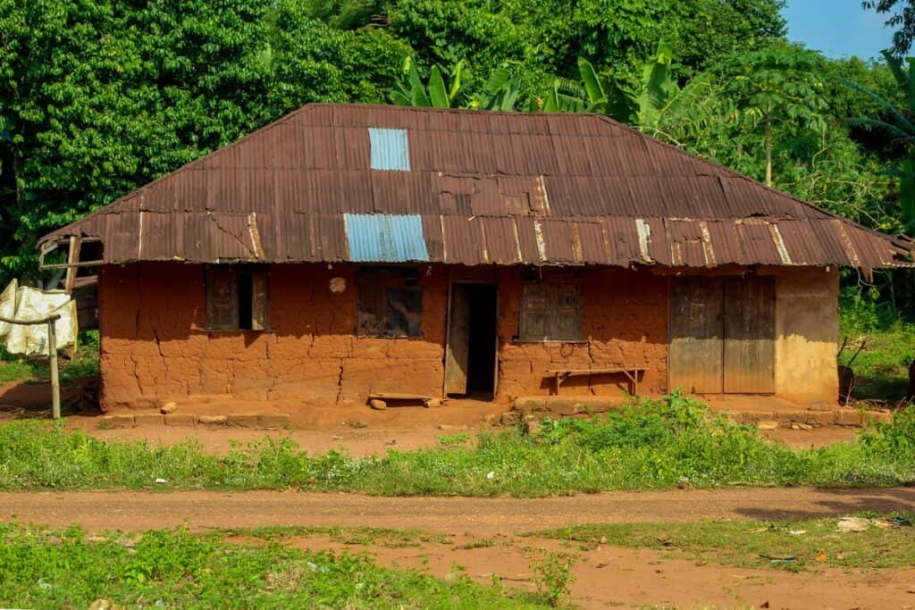 maison traditionnelle au Nigeria