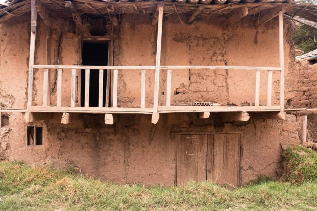 maison en briques d'adobe au Pérou