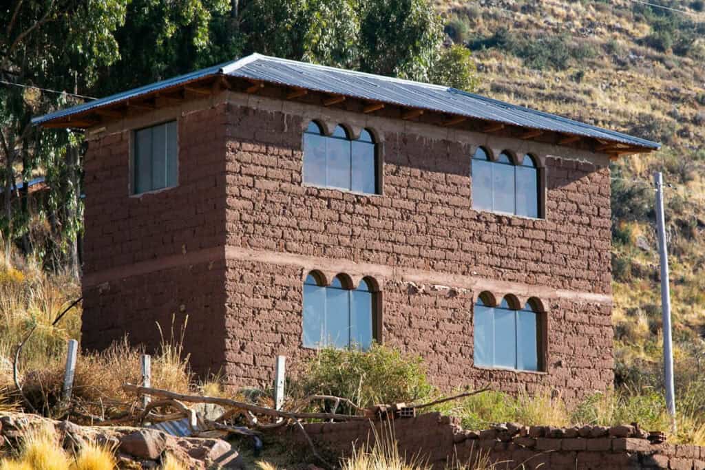 maison en briques d'adobe au Pérou