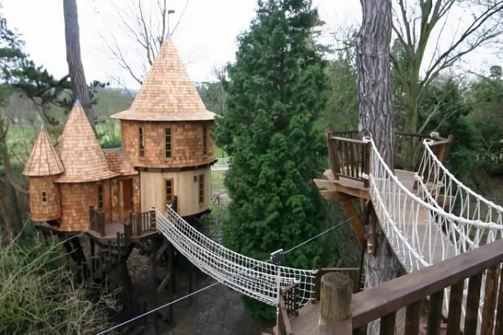 magnifique maison dans un arbre