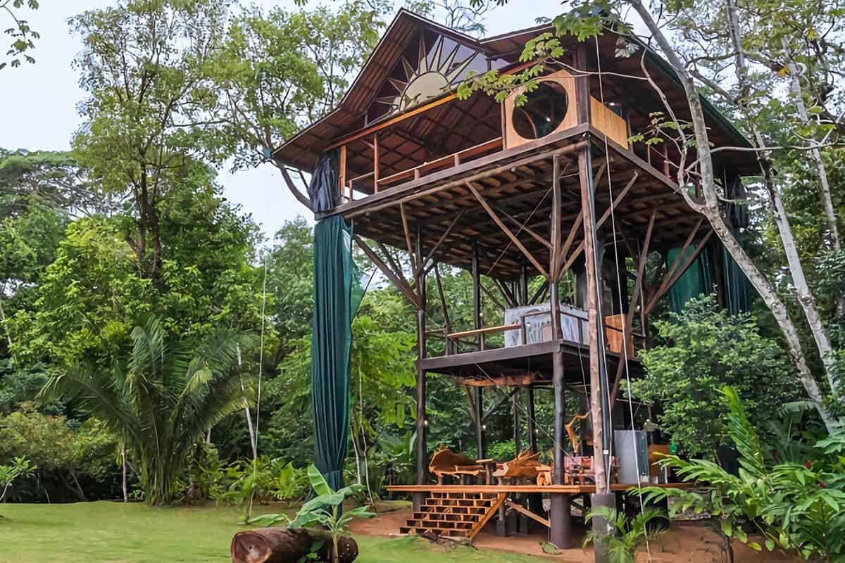 maison en bois étonnante au Costa Rica