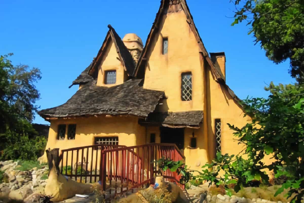 maison de sorcière à Beverly Hills