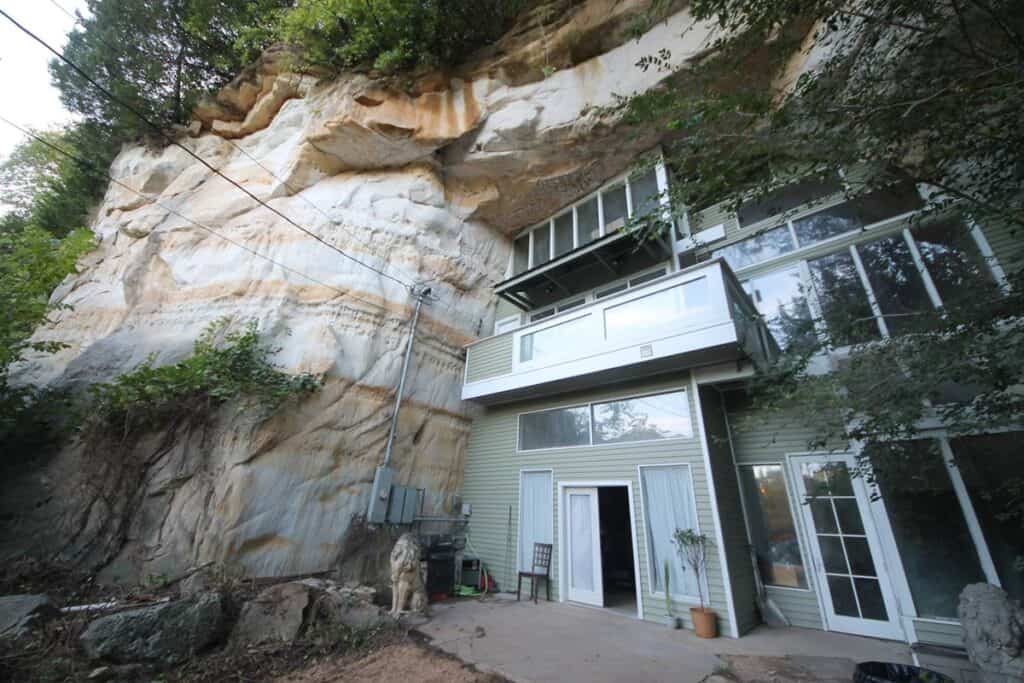 façade maison troglodyte moderne