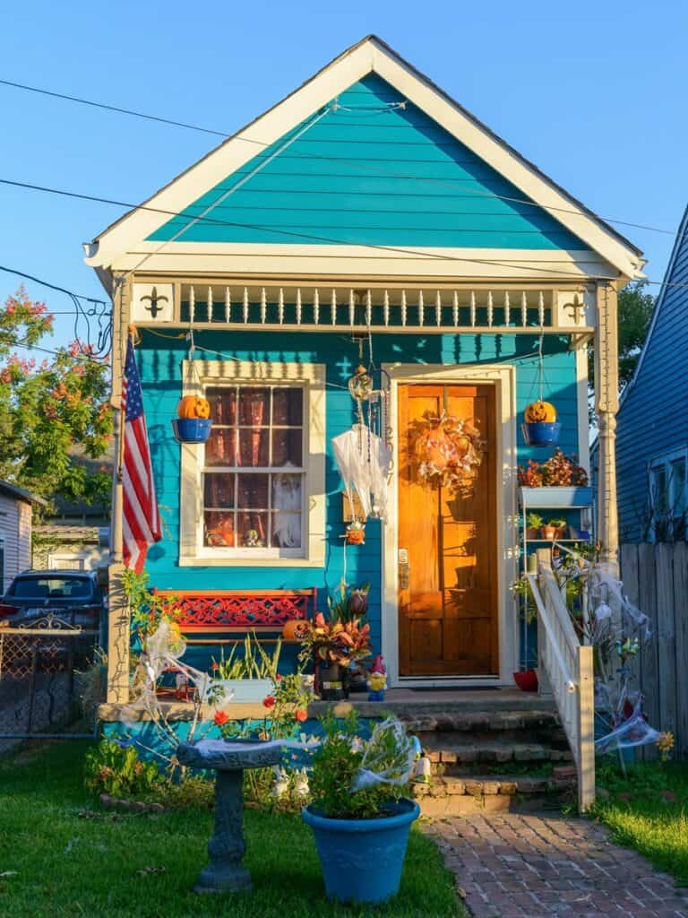 maison shotgun colorée à la Nouvelle Orléans