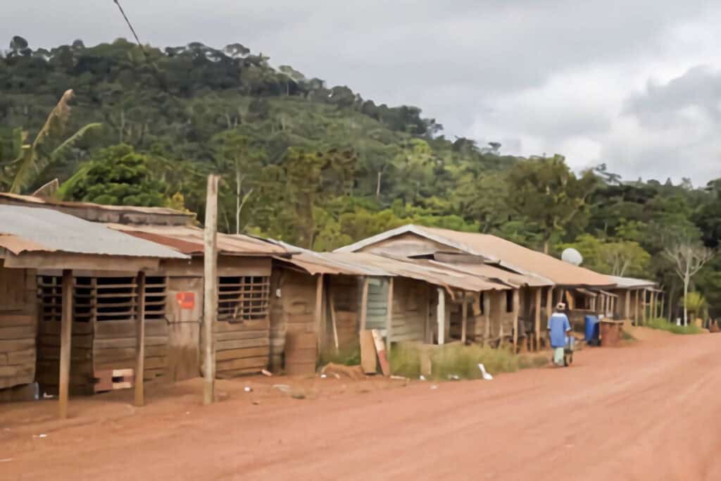 maisons traditionnelles au Gabon