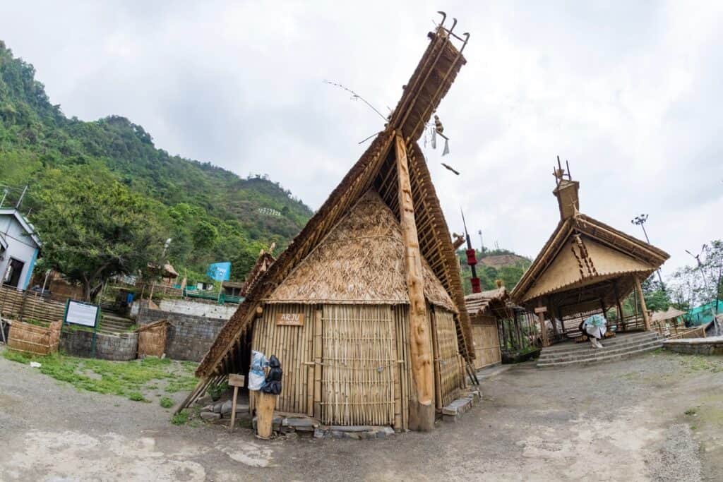 maisons traditionnelles du Nagaland