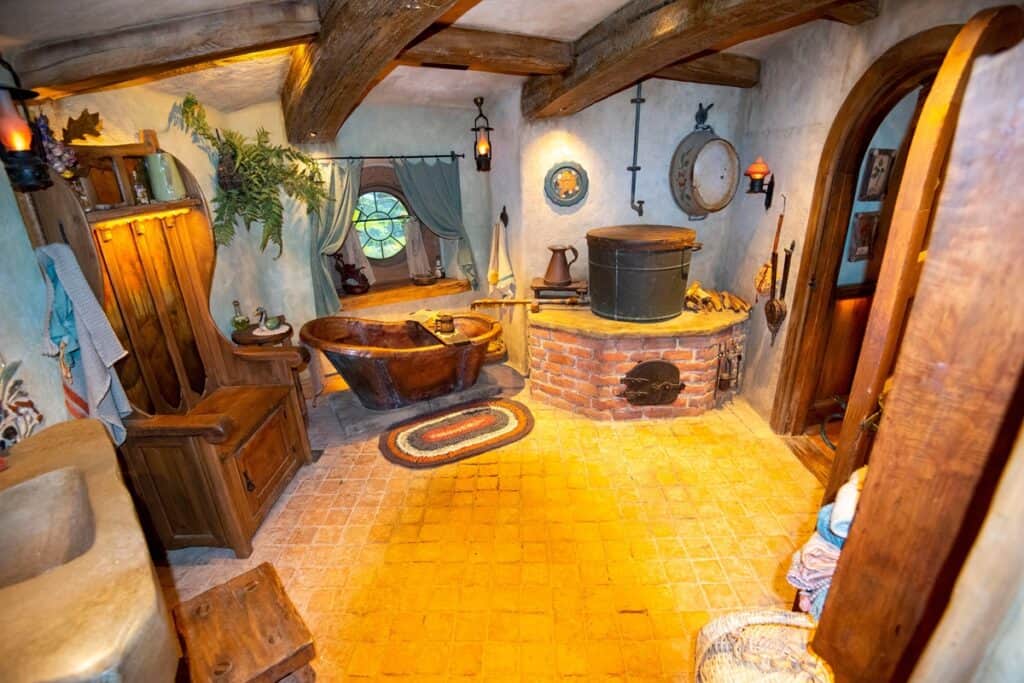 intérieur maison de hobbit à Matamata