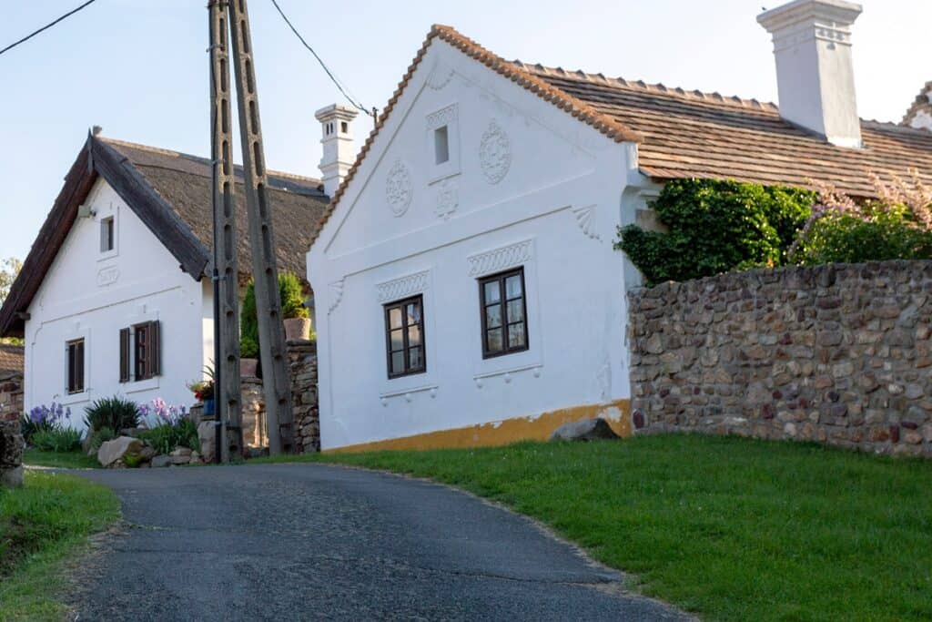 vieilles maisons de Salföld