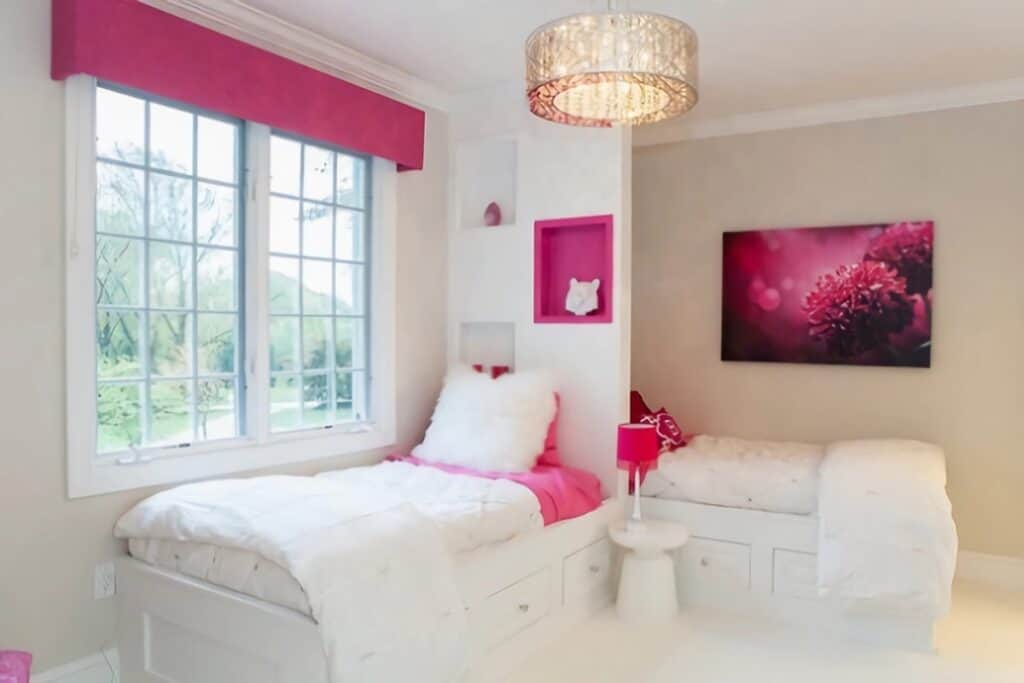 chambre fille rose et blanc