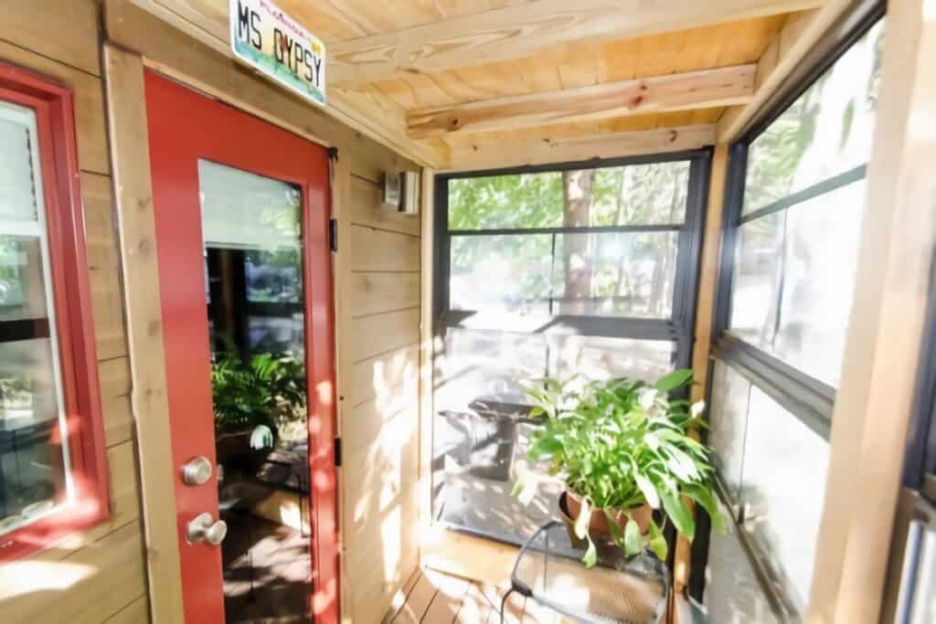 intérieur tiny house entrée