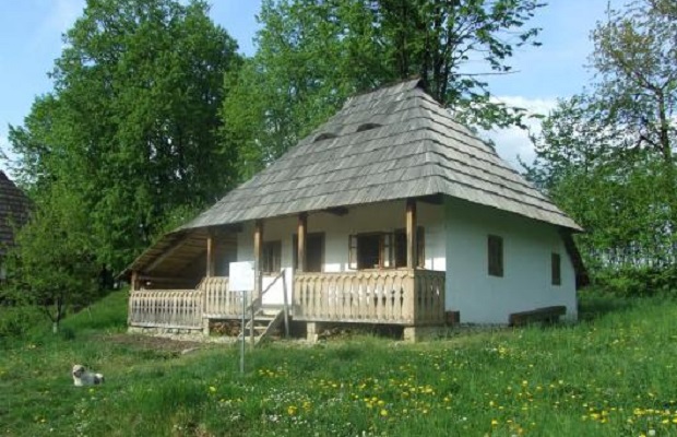 maison traditionnelle roumanie 14