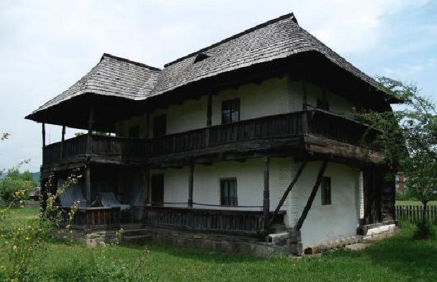 maison traditionnelle roumanie 19