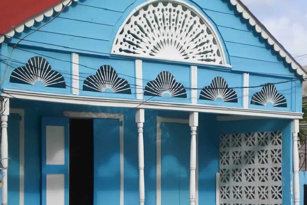 Vieille maison de style « gingerbread » à Puerto Plata.