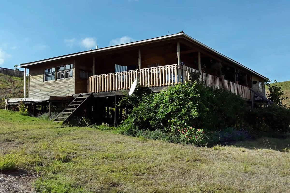 maison en bois sur pilotis au Malawi