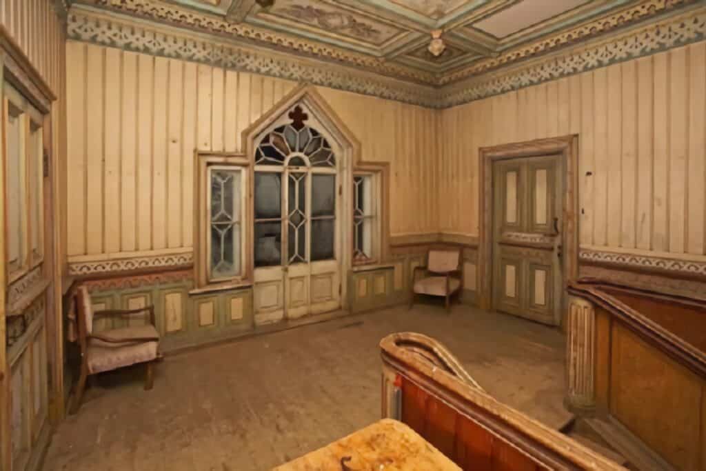 intérieur maison abandonnée en Russie