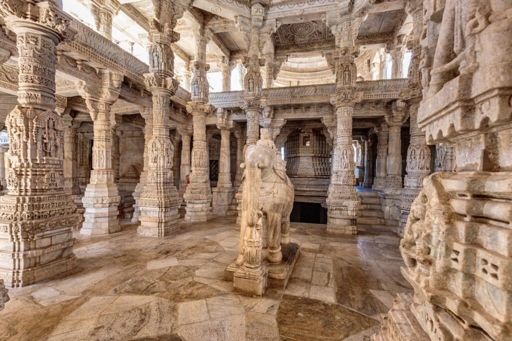 intérieur temple de Ranakpur