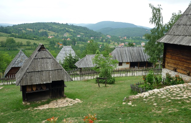 maisons traditionnelles serbie