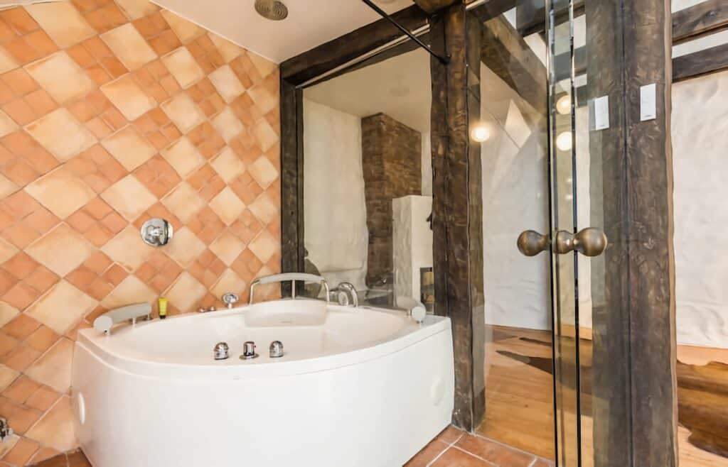 salle de bain en verre