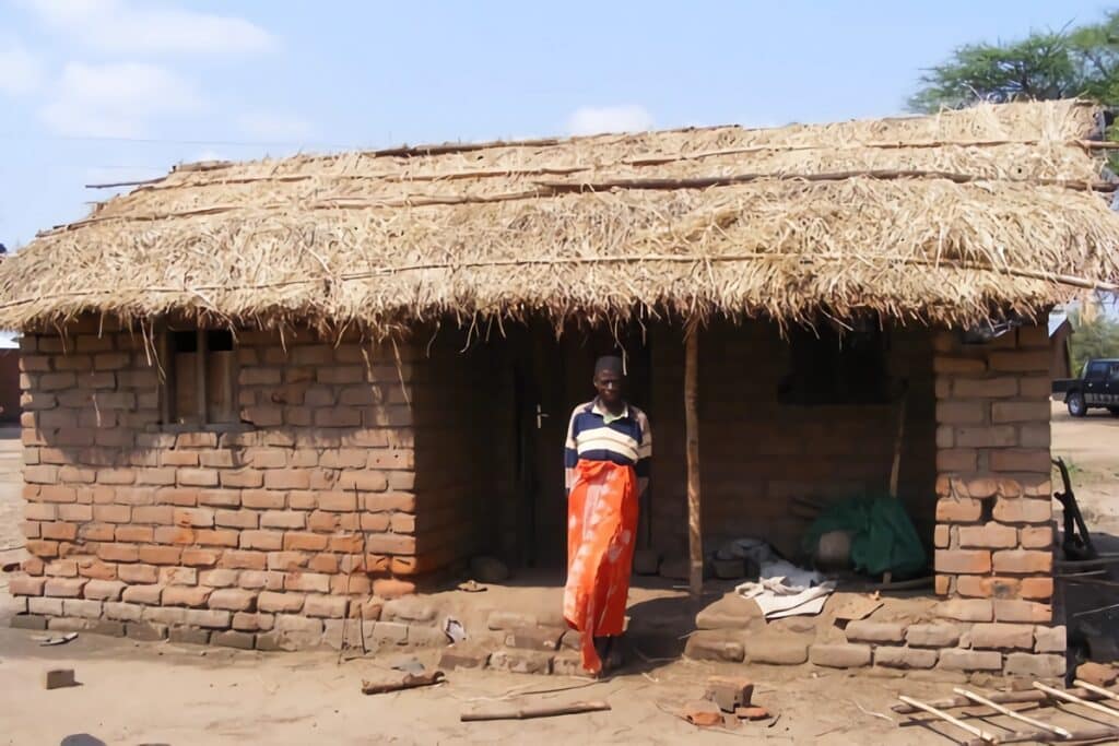 maison en briques cuites au Malawi