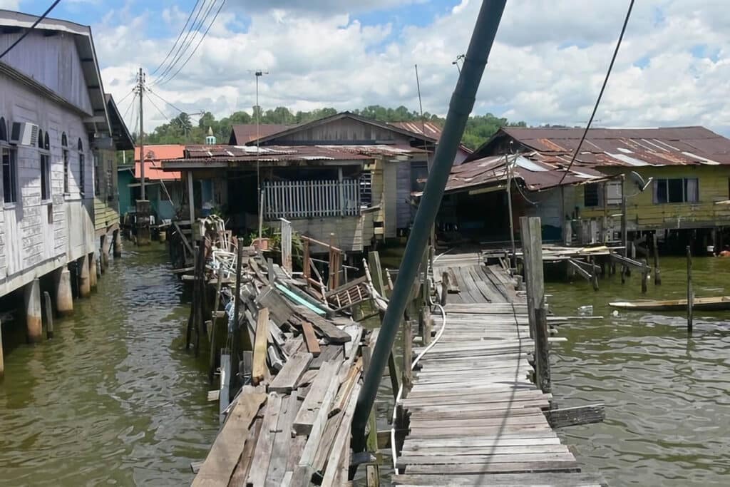 ponton à Kampong Ayer