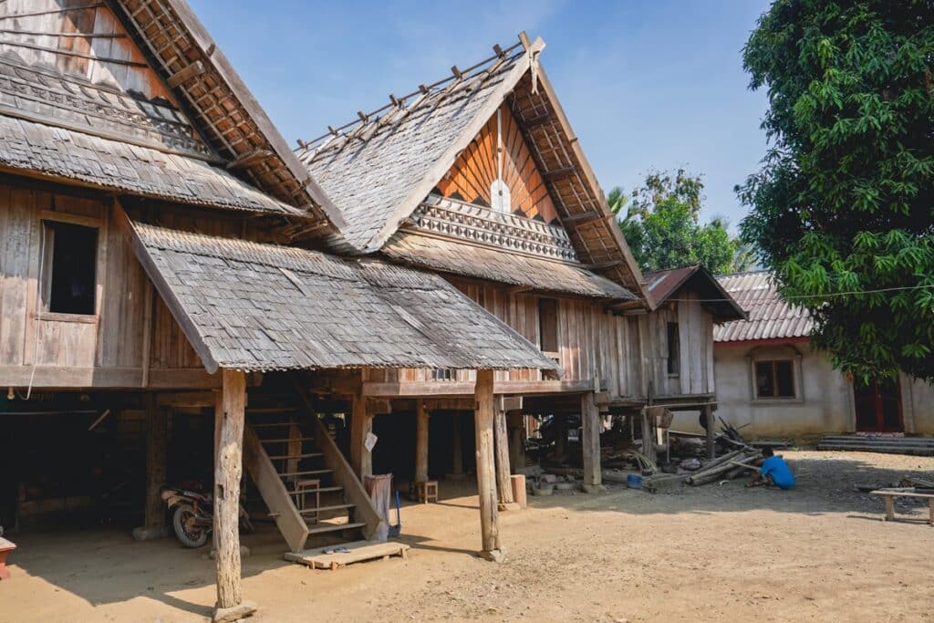 maisons traditionnelles au Laos