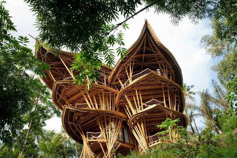 belle maison en bambou à Bali