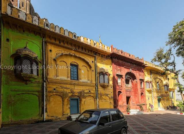 maison colorée pakistan