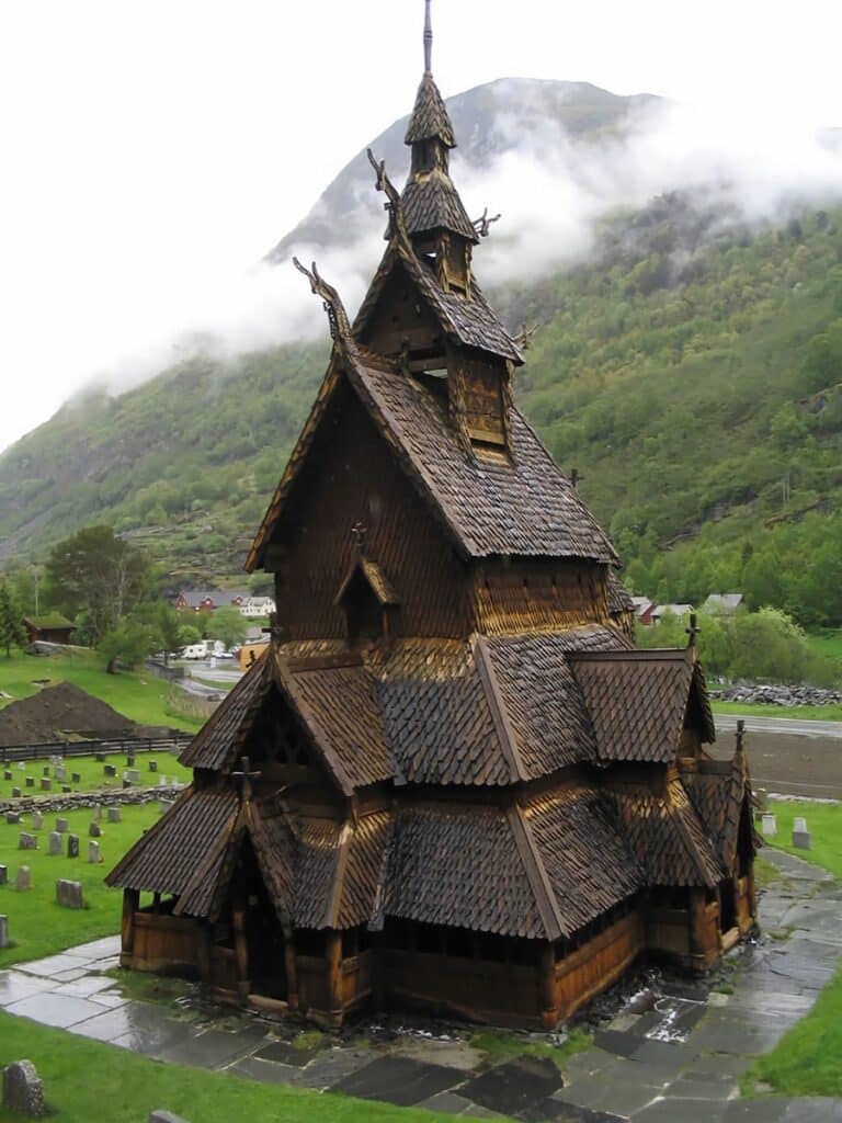 église en bois en Norvège