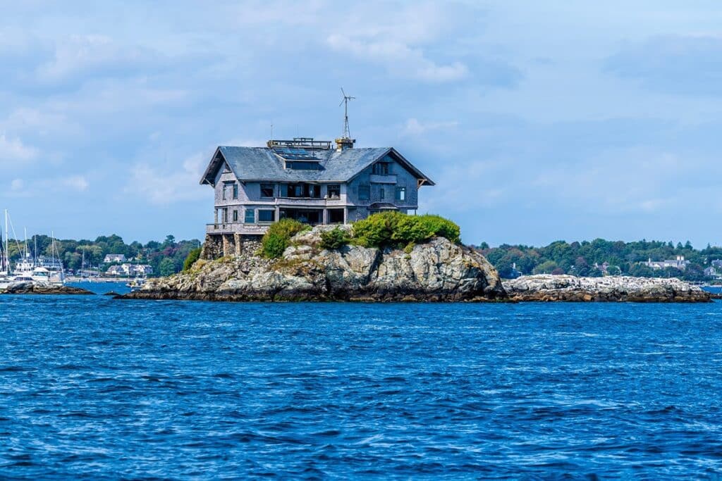 Clingstone house