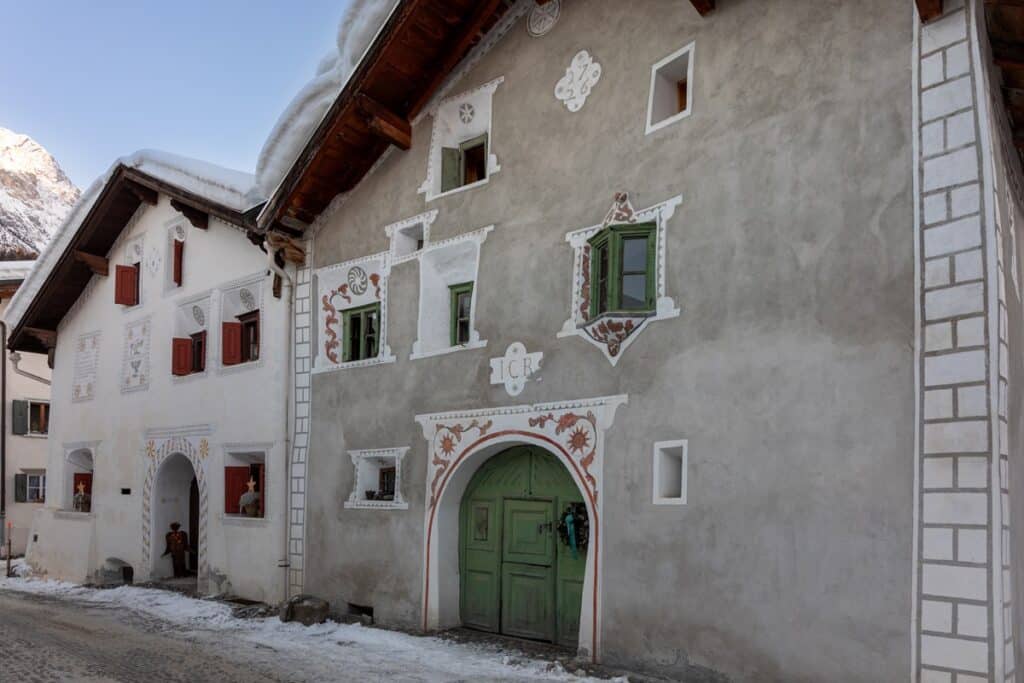 maisons traditionnelles de l'Engadine sgraffite