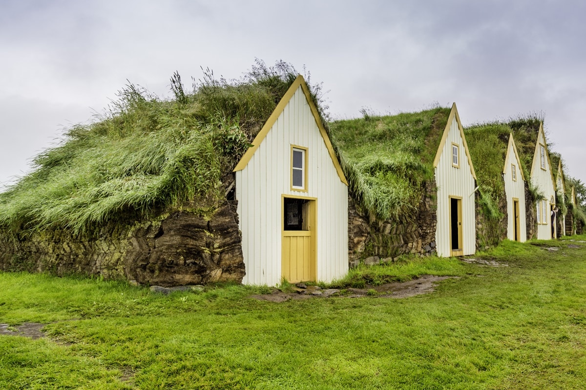 maisons d'herbe traditionnelles islandaises