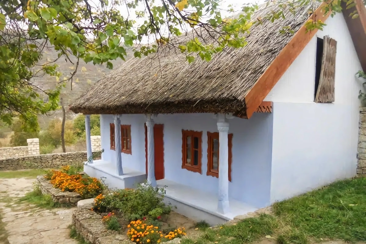 Maison paysanne traditionnelle en Moldavie (19ème-20ème siècle)