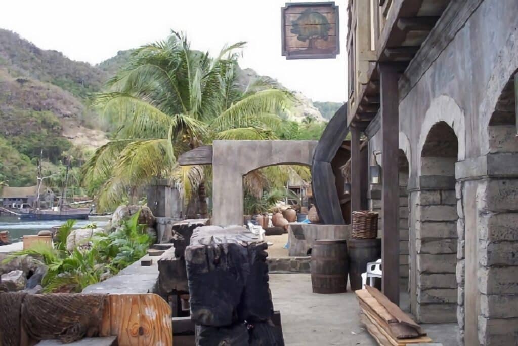 village Pirates de Caraïbes