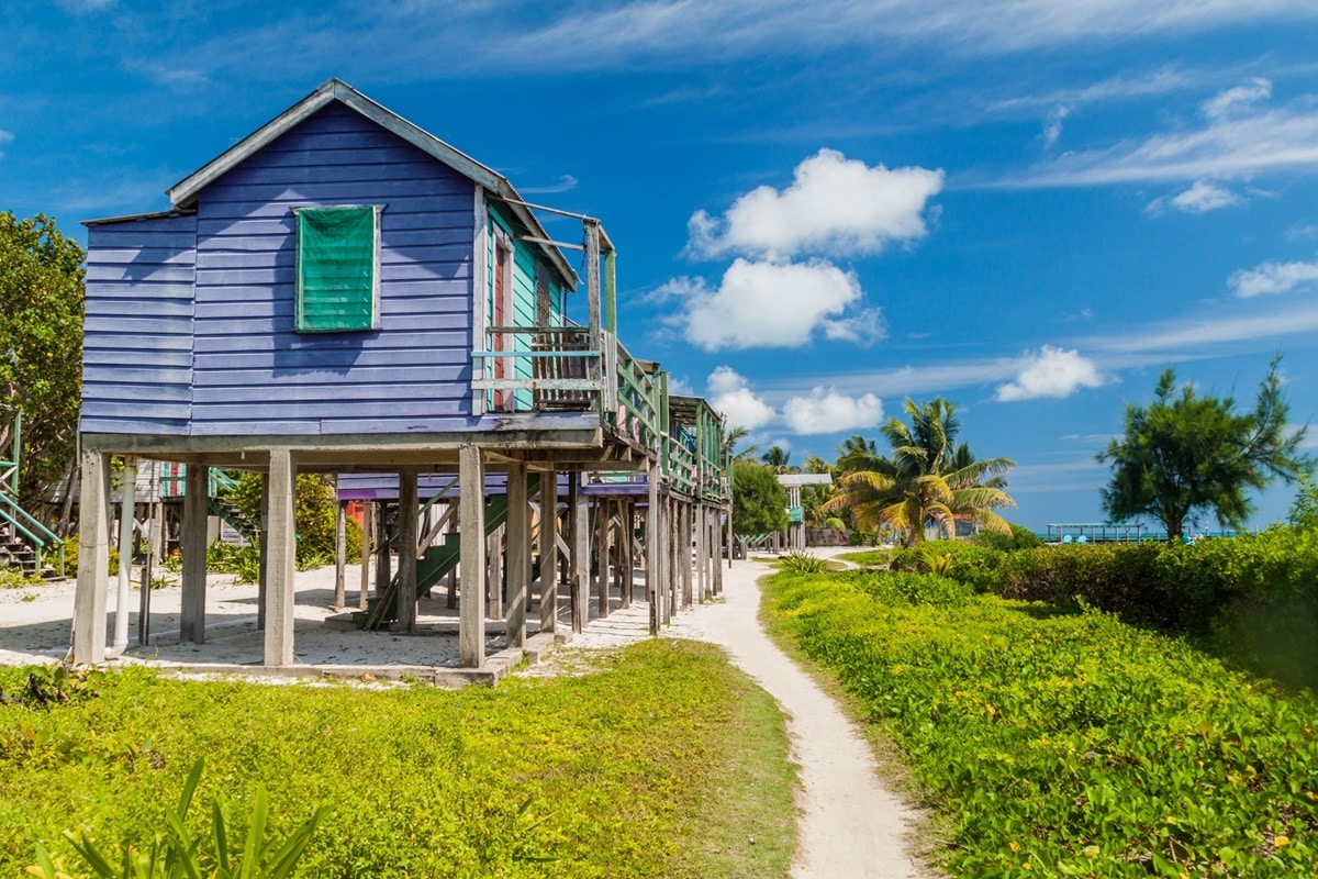 maisons sur pilotis au Belize