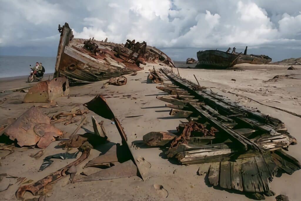 bateau épave sable