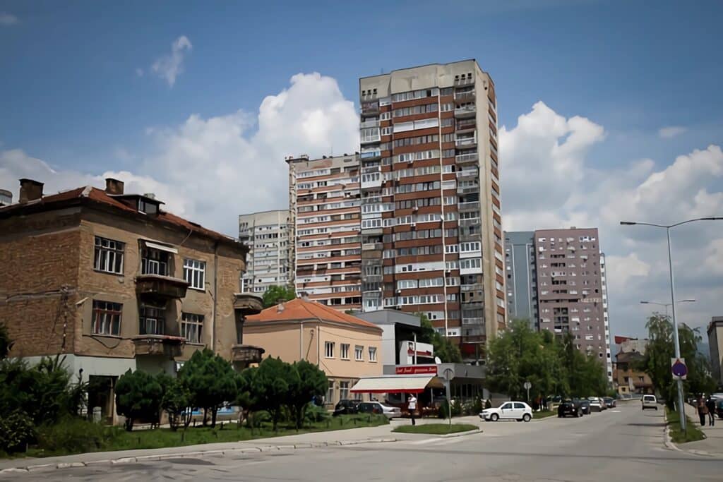 maison et immeuble en Bosnie